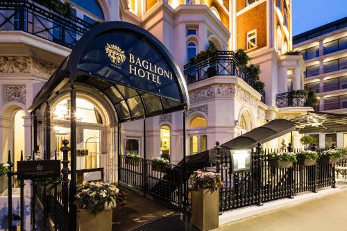 Baglioni Hotel London - The Leading Hotels of the World reception